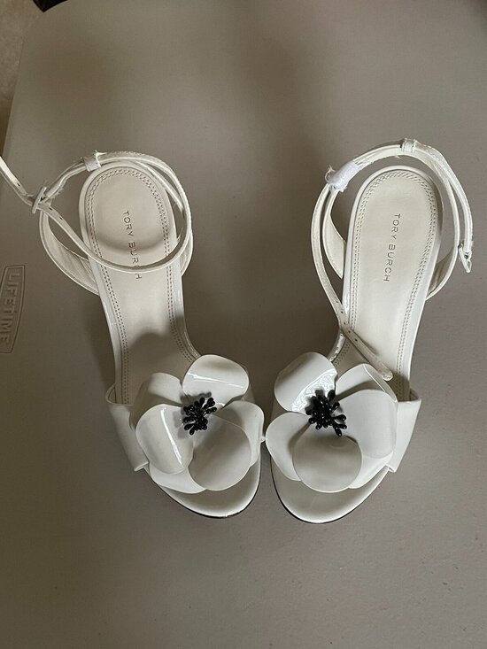 Tory Burch Shoes - TORY BURCH PATENT LEATHER FLOWER HEELED SANDALS ANKLE STRAP
